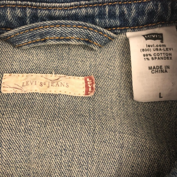 VTG LEVIS Sz M Crop Denim Jacket - Picture 10 of 11